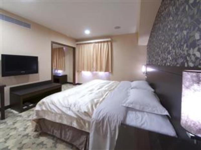 Metropolis Hotel Taoyuan Esterno foto