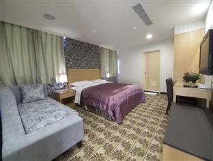 Metropolis Hotel Taoyuan Esterno foto