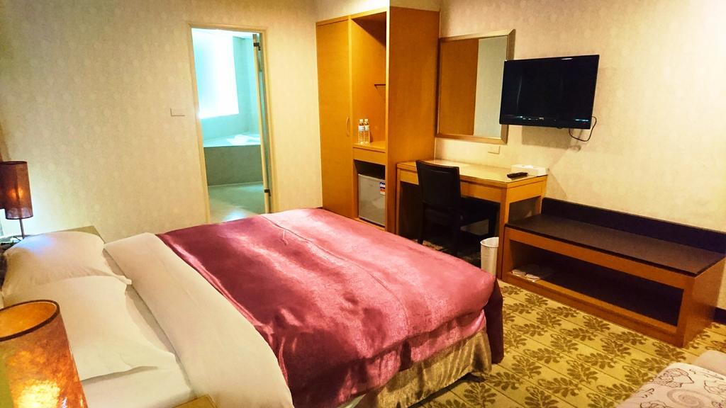 Metropolis Hotel Taoyuan Esterno foto